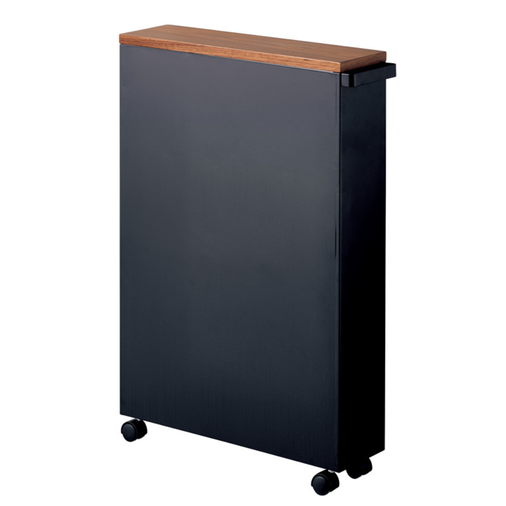Der TOWER Aufbewahrungswagen mit Griff von YAMAZAKI in Schwarz überzeugt mit schlankem Design, Holzplatte und Rollen - die ideale Lösung für flexible Organisation im Badezimmer.