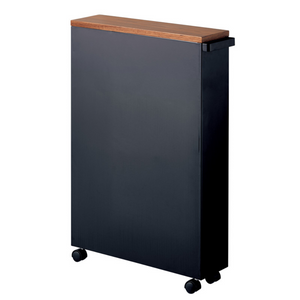 Der TOWER Aufbewahrungswagen mit Griff von YAMAZAKI in Schwarz überzeugt mit schlankem Design, Holzplatte und Rollen - die ideale Lösung für flexible Organisation im Badezimmer.