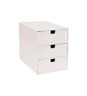 Die INGRID Schubladenbox 3 Fächer von Bigso in Weiß aus Karton mit schwarzen Griffen ist ideal zur Büroorganisation oder Makeup-Aufbewahrung und wird auf schlichtem weißem Hintergrund präsentiert.