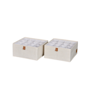 Zwei PREMIUM Organizer 16 Fächer Beige Aufbewahrungsboxen (Set 2 Stk) von Love it Store it, ideal für Socken und Unterwäsche Aufbewahrung, sind nebeneinander angeordnet mit braunen Tabs auf weißem Hintergrund.