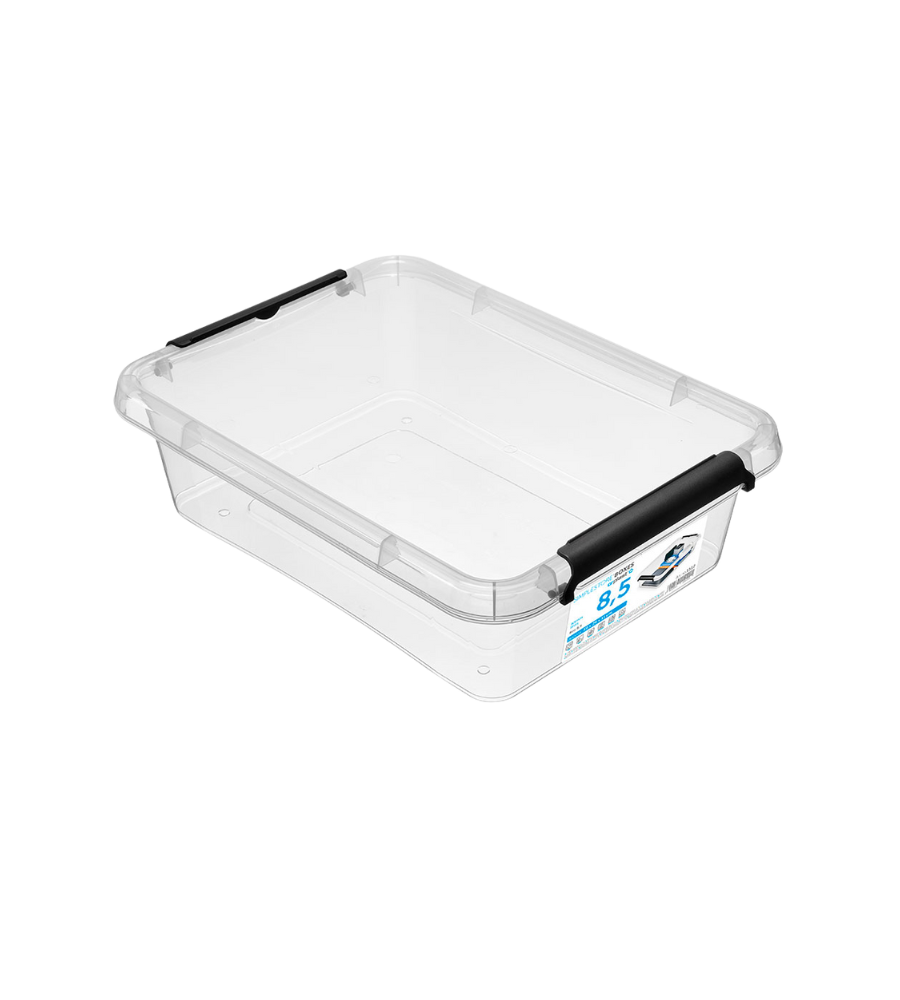 Die Orplast SimpleStore Box (39x29x11 cm, 8,5 l) ist ein stapelbarer, BPA-freier Aufbewahrungsbehälter mit einem rechteckigen Design aus klarem Kunststoff und schwarzen Seitenverschlüssen. Die leere Box ist auf einem weißen Hintergrund abgebildet.
