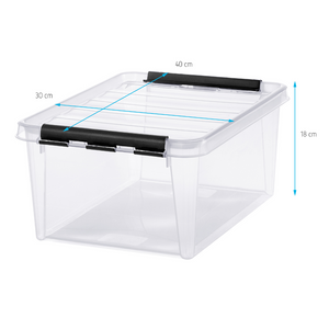 Die Orthex SmartStore Box KLAR (40x30x18cm, 14L) ist BPA-frei, stapelbar und hat einen schwarzen Deckelverschluss. Die transparente Aufbewahrungsbox wird leer vor weißem Hintergrund gezeigt.