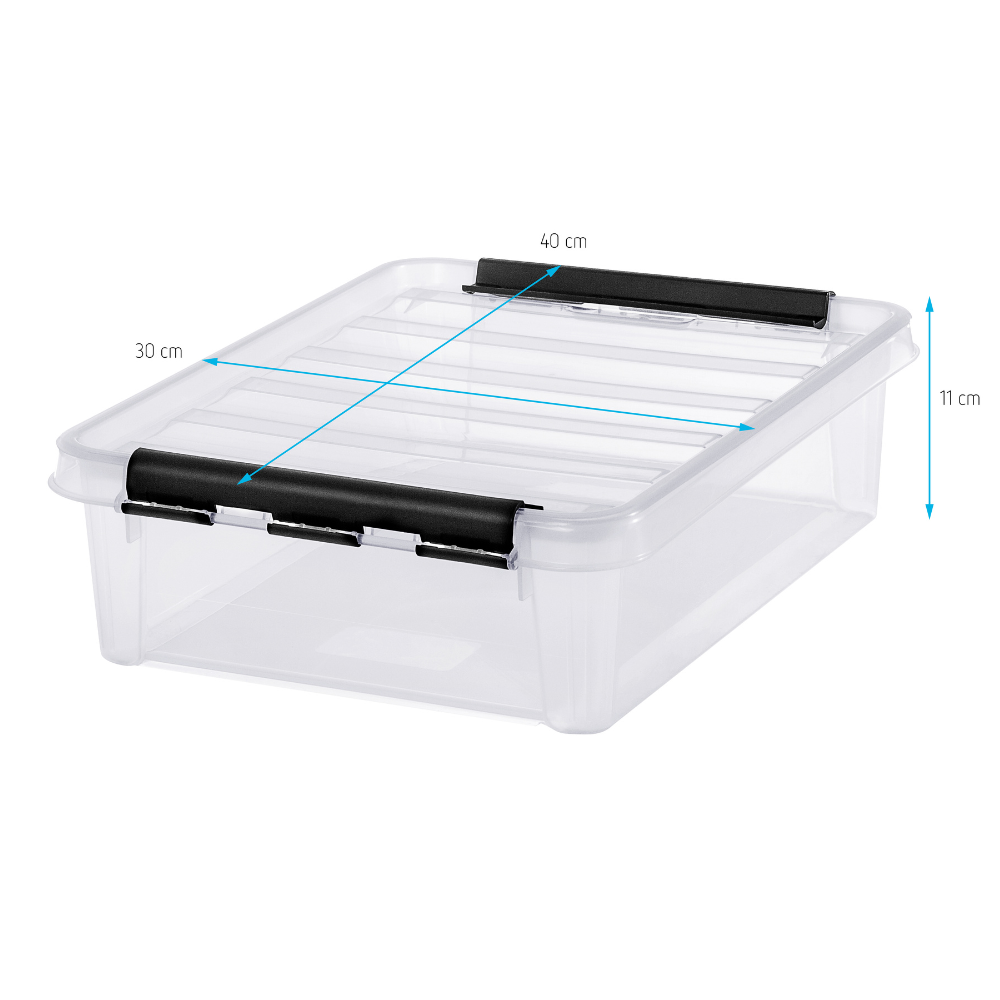 Die Orthex SmartStore Box KLAR - 40x30x11cm (7,5L) Flach ist eine BPA-freie, rechteckige und stapelbare Aufbewahrungsbox mit schwarzen Verschlüssen für praktische, sichere Aufbewahrung.
